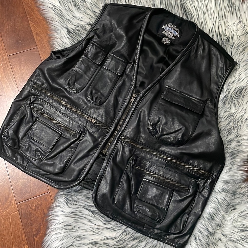 Mens Genuine Leather Vest from Global Mind. Size XL